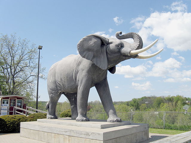 Statue of Jumbo in St. Thomas, Ontario